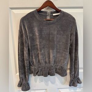 e.ssue Sweater Gray Long Sleeve Women’s Size Small 100% Polyester